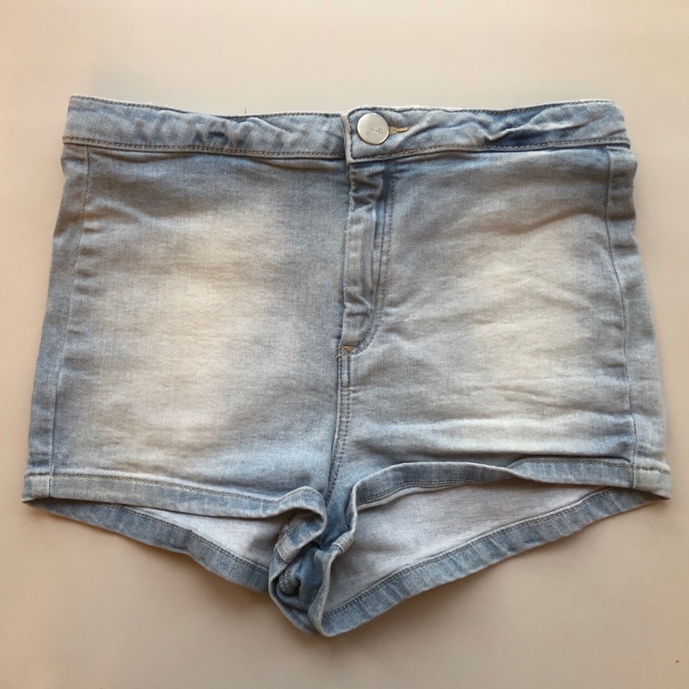 Topshop • 28 • High Rise Moto Jean Shorts